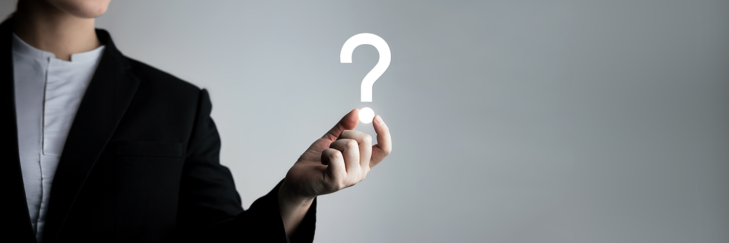 疑問を持つ男性